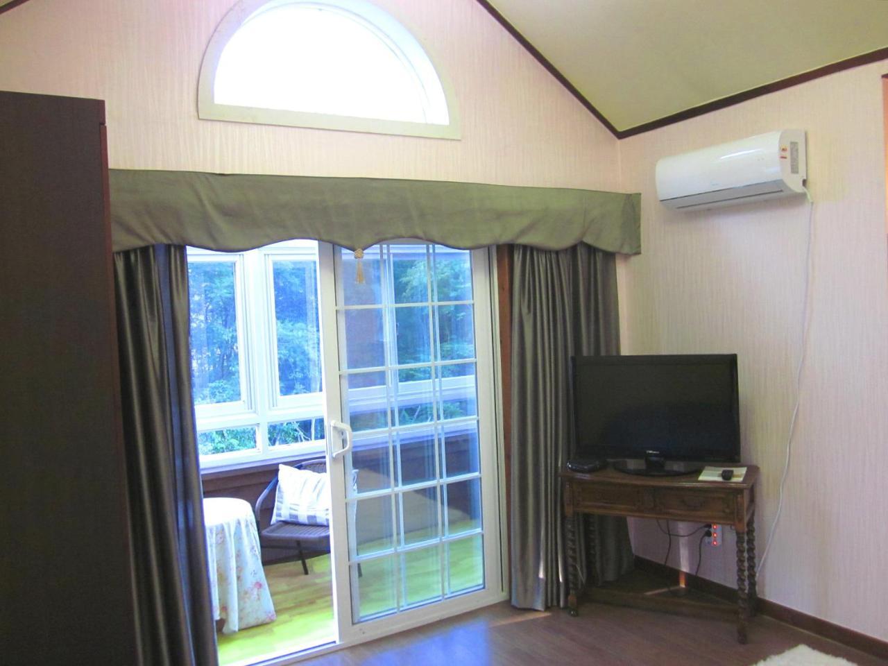 Mayfair Deneb Pension Phjongcshang Kültér fotó